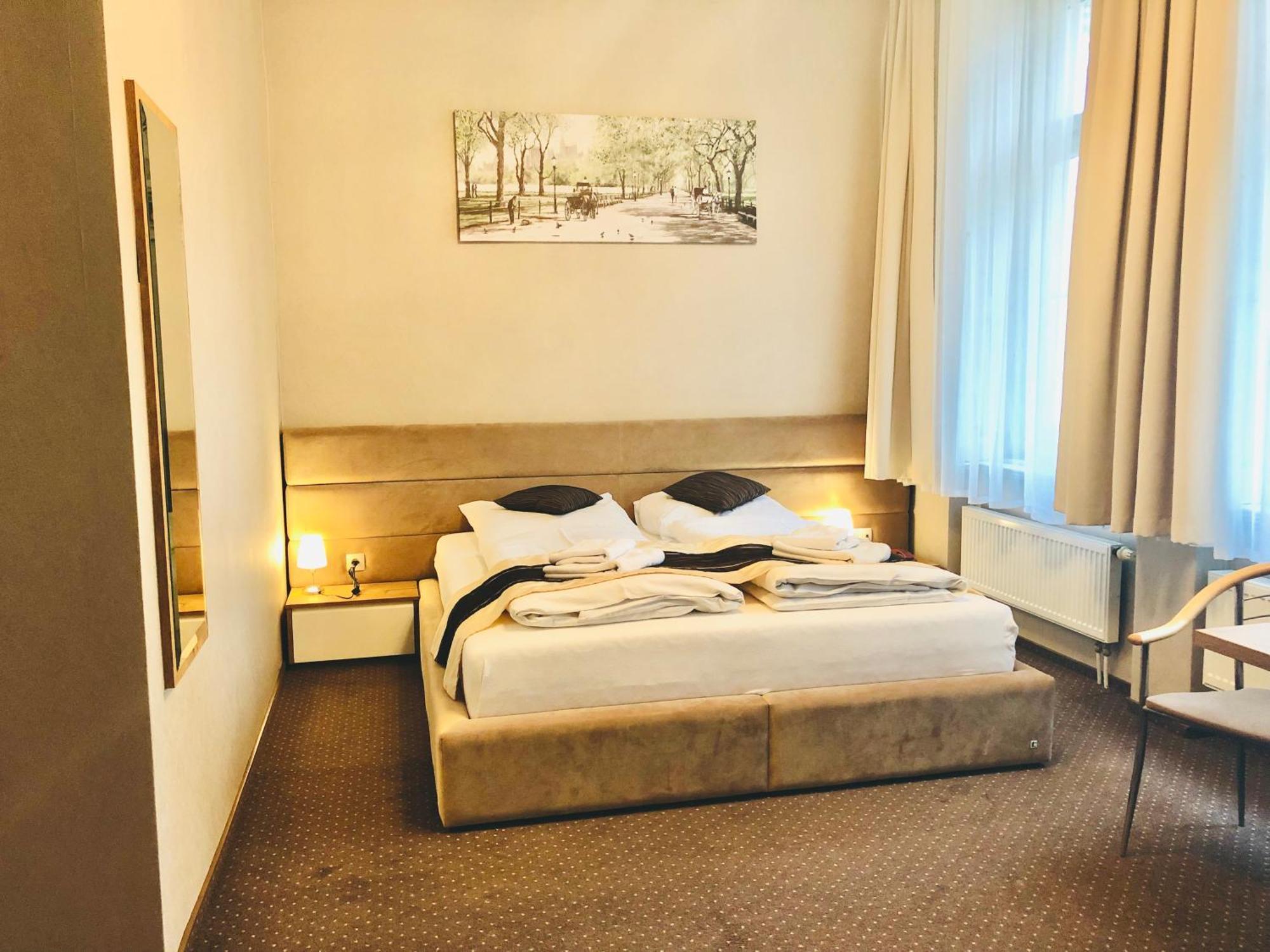 Park Hotel Dobrodzien Esterno foto